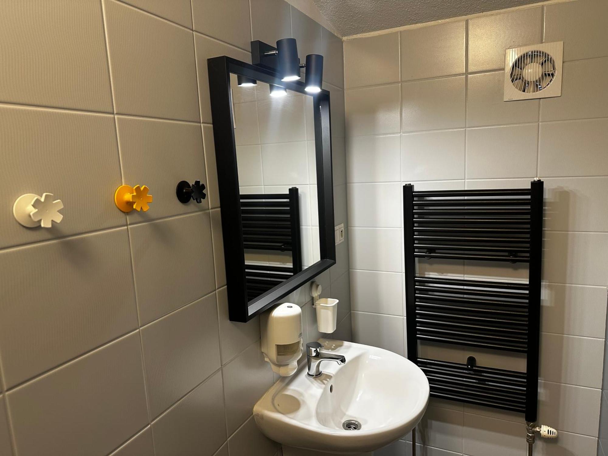 Penzion-Hutira Relax Club Handlova Экстерьер фото